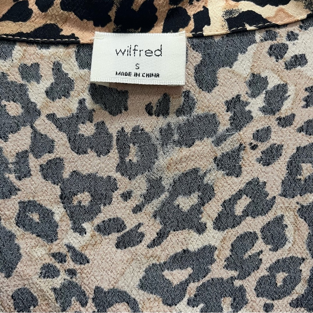Aritzia Wilfred Emmeline Leopard Print Blouse - Picture 5 of 12